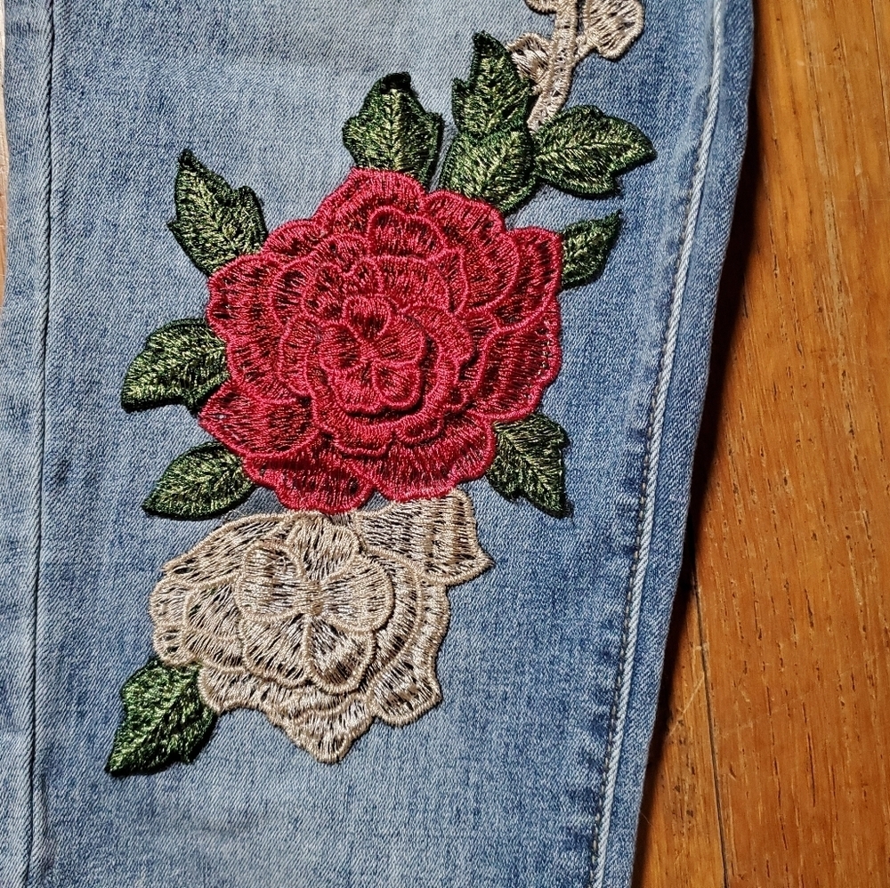 Embroidered Floral Skinny Jeans - Picture 5 of 14